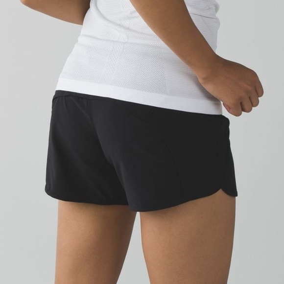 LULULEMON RUN TIME SHORTS. - Picture 3 of 6